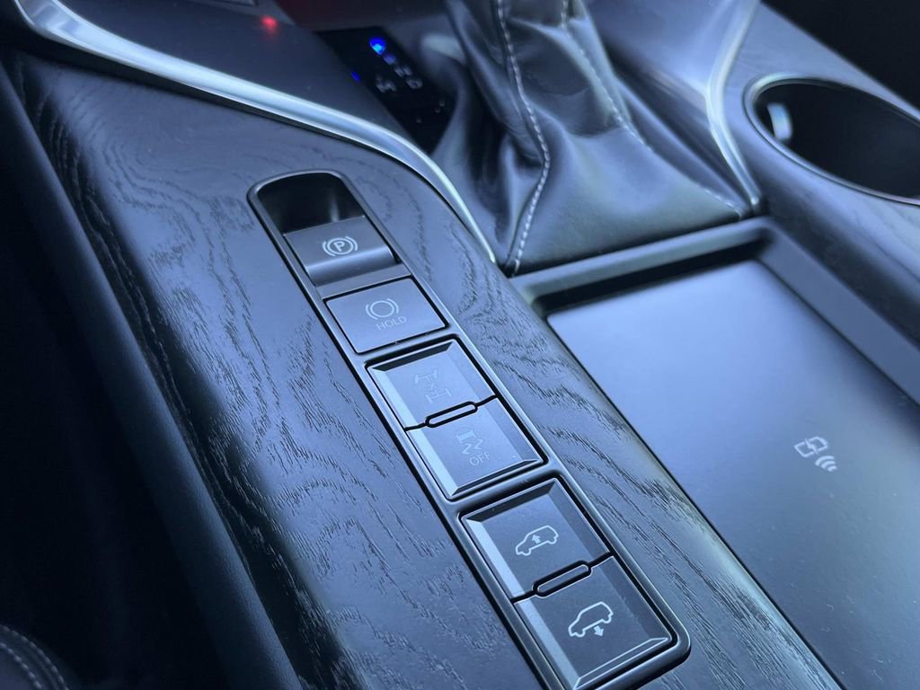 Used 2023 Lexus LX 600 4WD w/ Appearance Package image 39