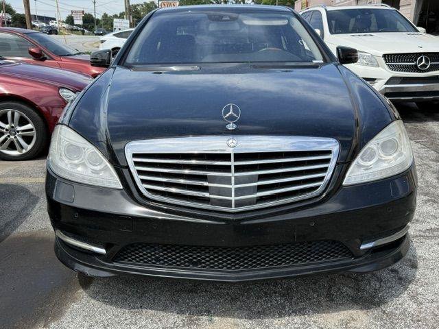 Used 2011 Mercedes-Benz S 550 4MATIC image 2