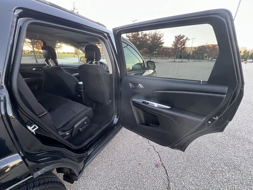 Used 2017 Dodge Journey SE FWD image 11