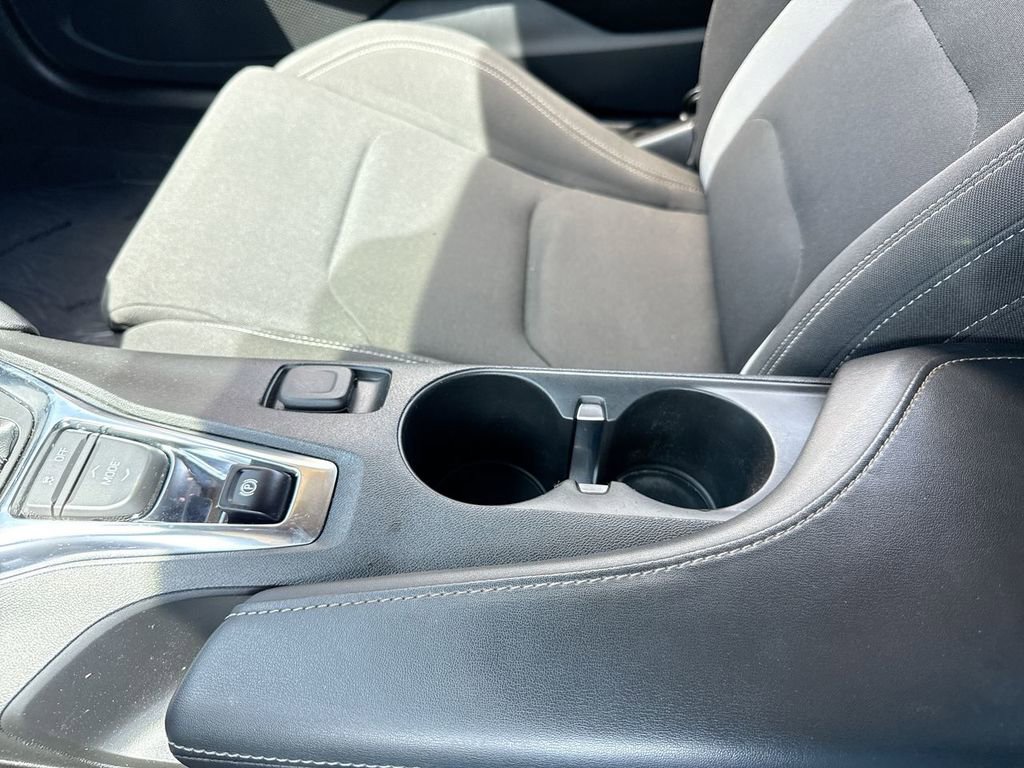 Used 2022 Chevrolet Camaro LT RWD image 21
