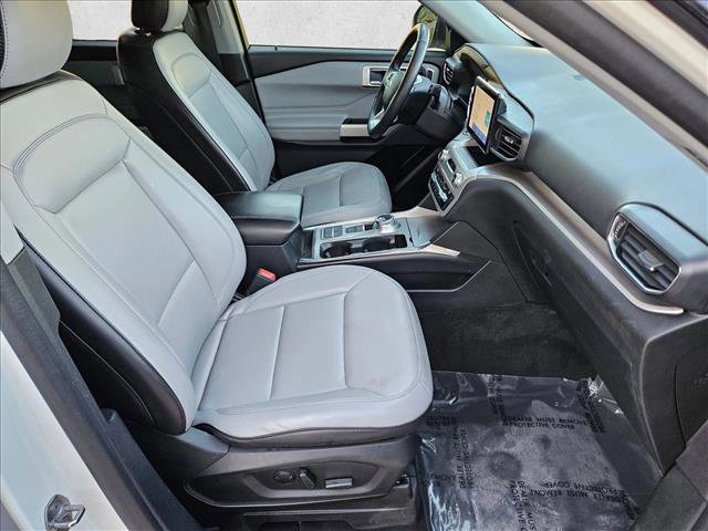 Used 2021 Ford Explorer XLT w/ Equipment Group 202A image 22