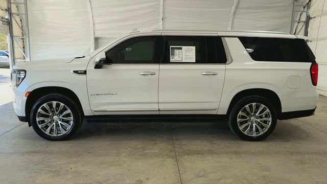 Used 2021 GMC Yukon XL Denali w/ Denali Premium Package image 5