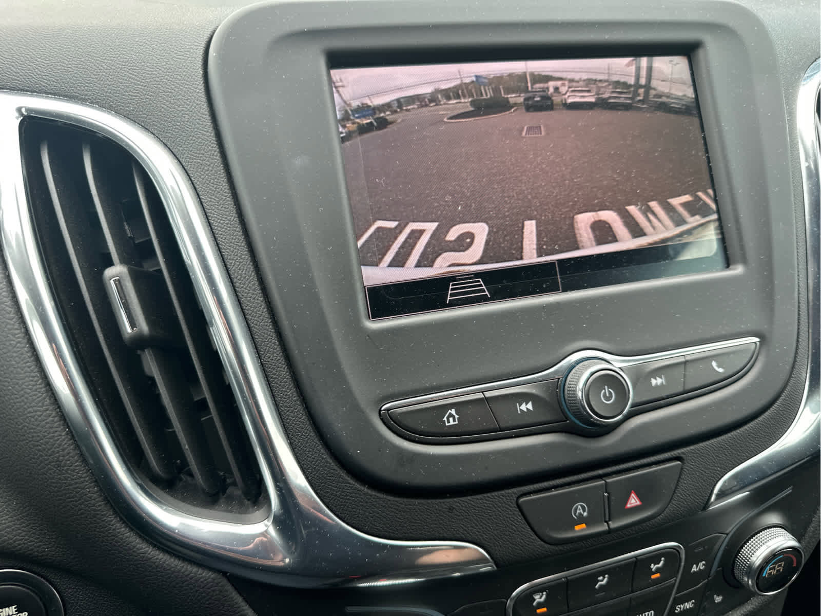 Certified 2023 Chevrolet Equinox LT AWD/4WD image 10
