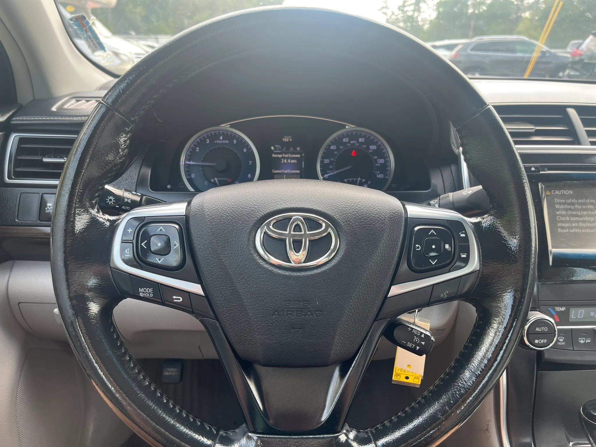 Used 2015 Toyota Camry XLE FWD image 14