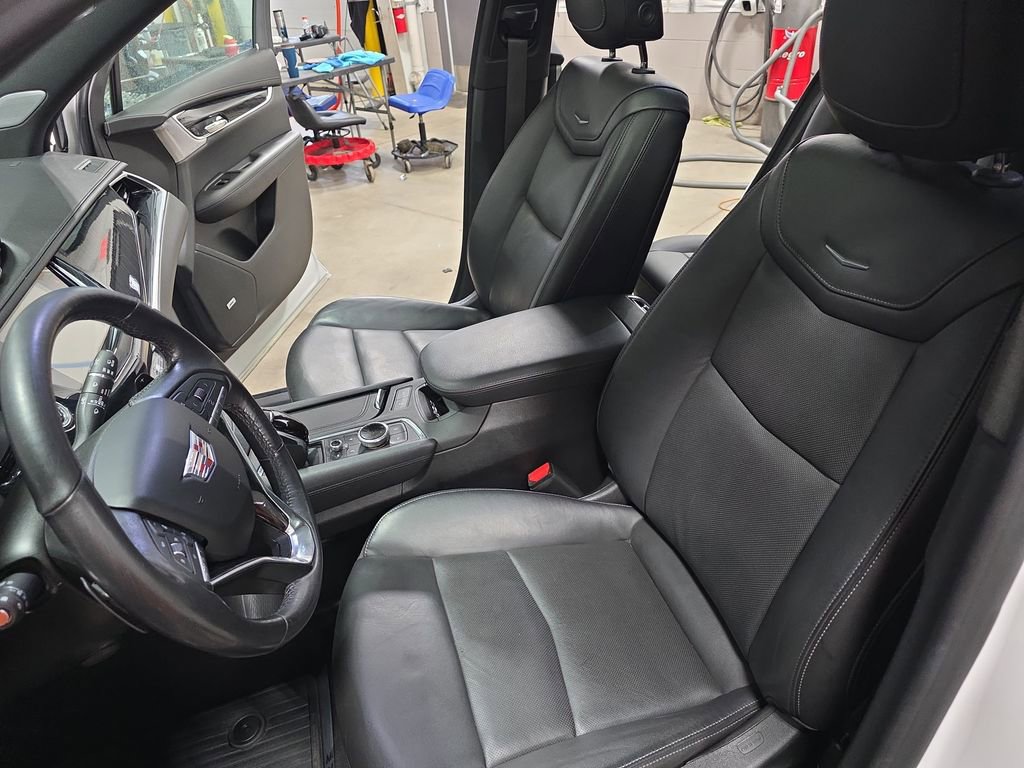 Certified 2021 Cadillac XT6 Premium Luxury image 17