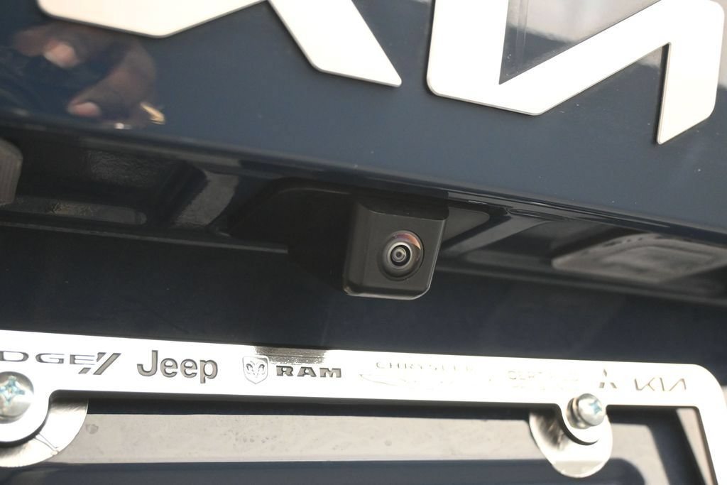Used 2025 Kia Sorento S w/ Panoramic Sunroof Package FWD image 32