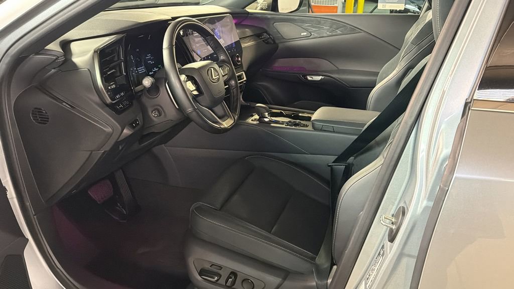 Certified 2025 Lexus RX 450h 450h+ Luxury w/ Convenience Package image 23