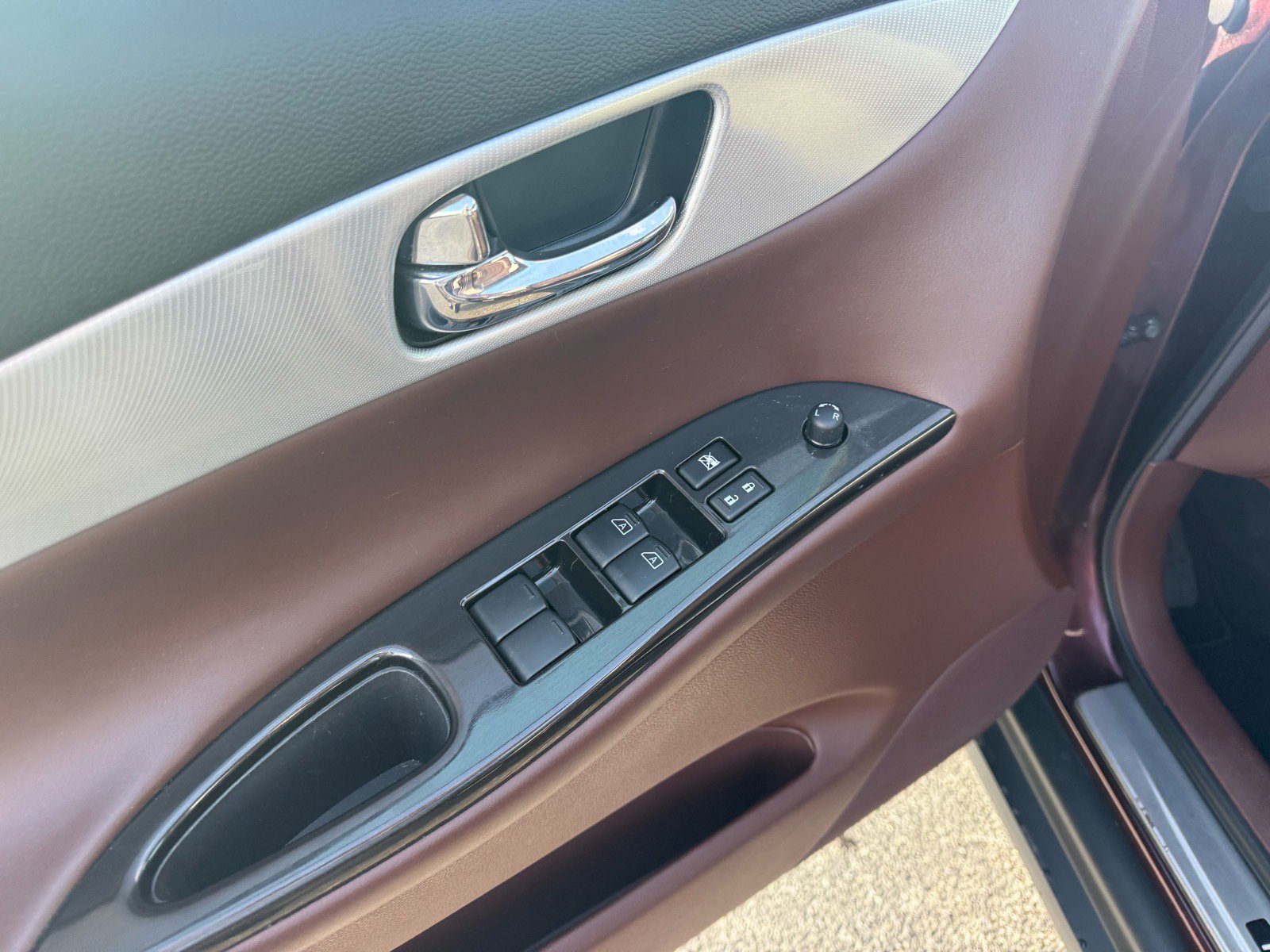 Used 2016 INFINITI QX50 AWD image 17