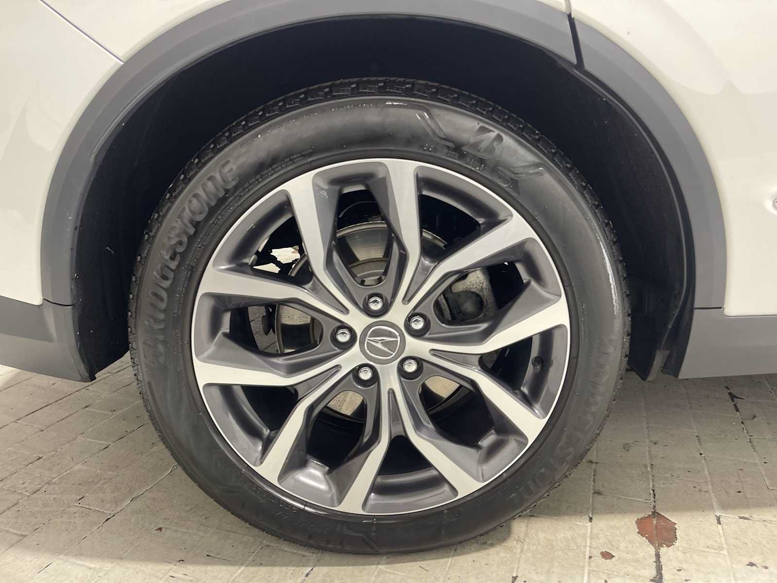 Certified 2024 Acura MDX w/ Technology Package AWD/4WD image 8