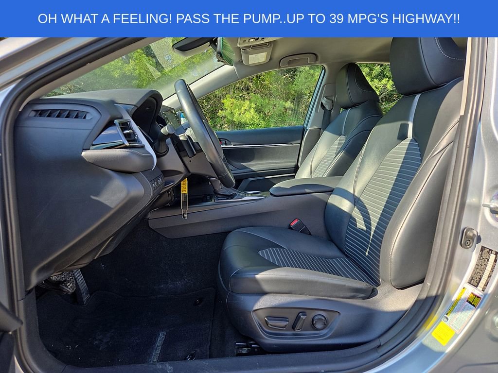Used 2023 Toyota Camry SE FWD image 13