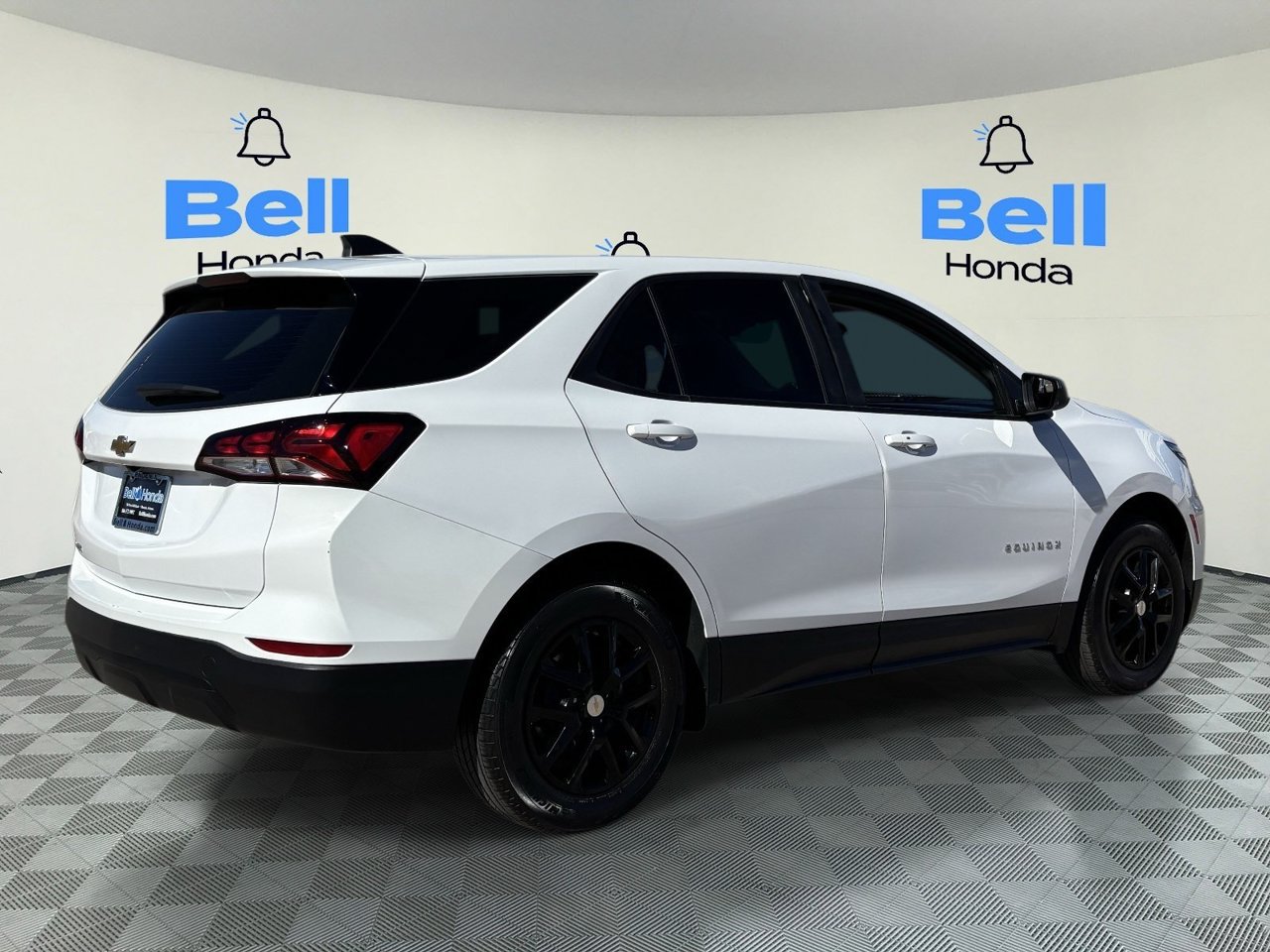 Used 2024 Chevrolet Equinox LS FWD image 4