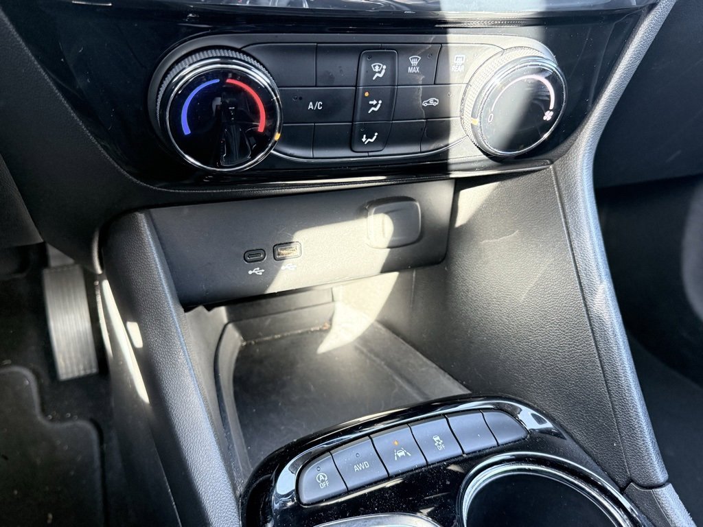 Used 2024 Buick Encore GX Sport Touring image 17