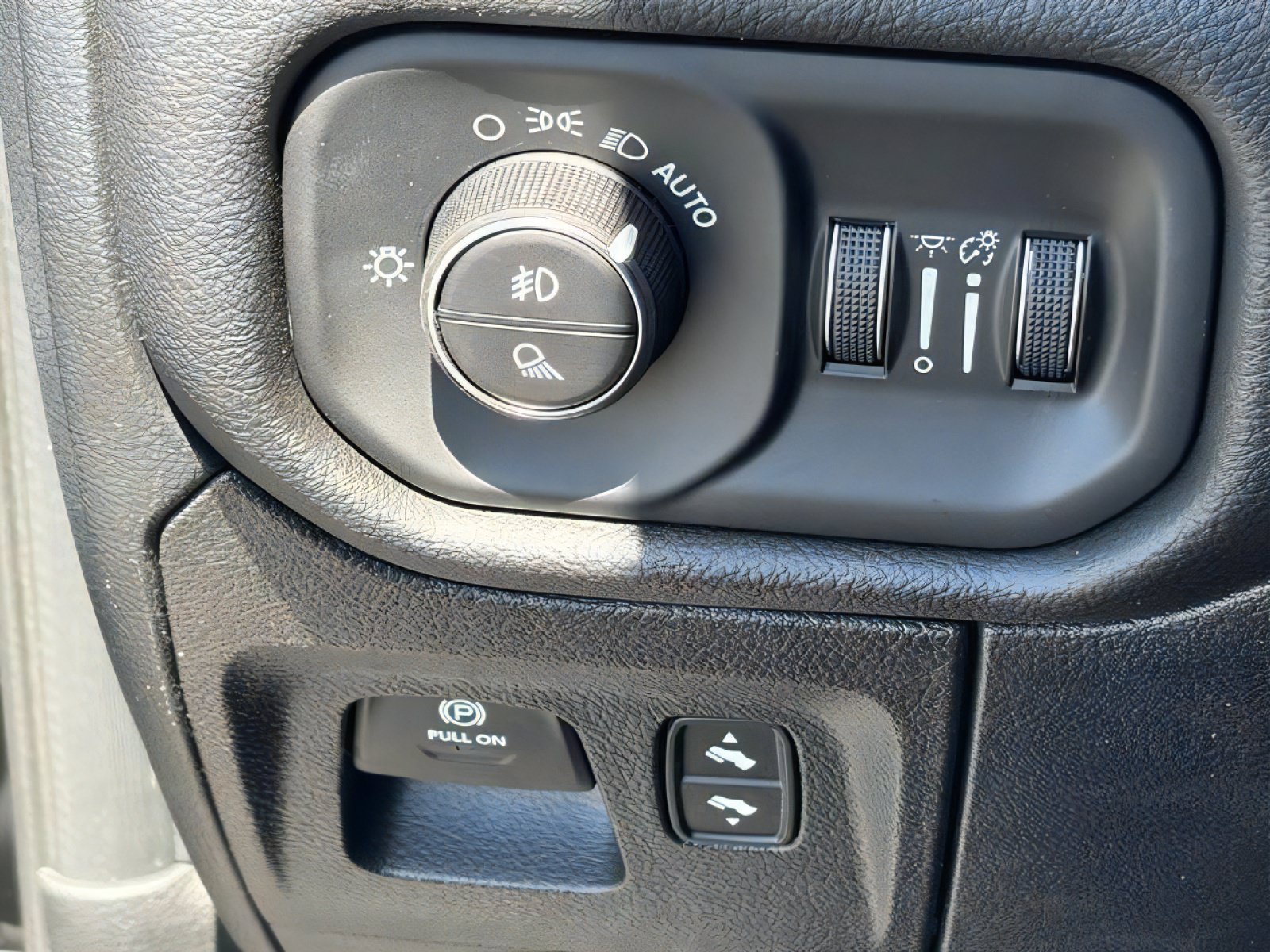 New 2026 RAM 1500 Big Horn AWD/4WD image 16