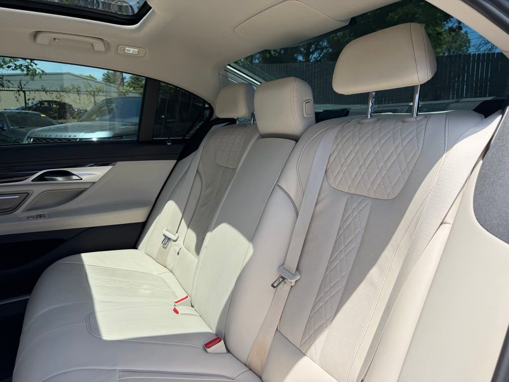 Used 2021 BMW 740i w/ Premium Package RWD image 26