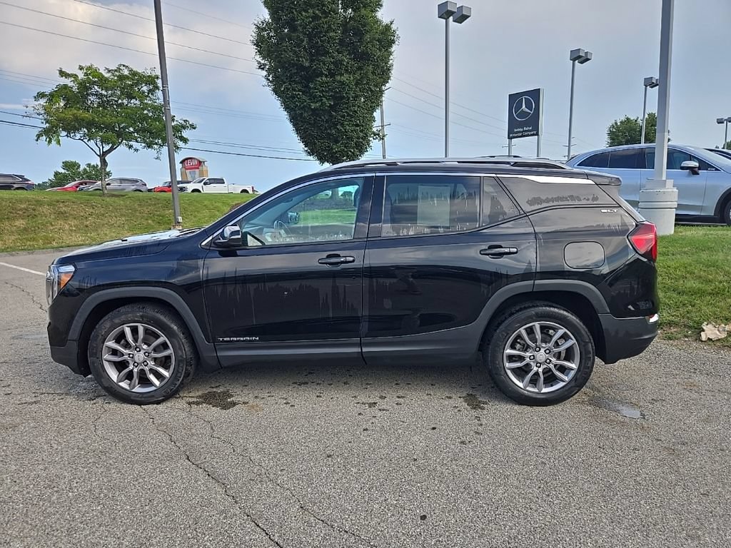 Used 2022 GMC Terrain SLT AWD/4WD image 34