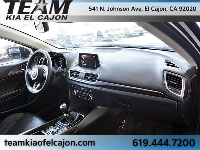 Used 2017 MAZDA MAZDA3 Grand Touring w/ Premium Equipment Package FWD image 10
