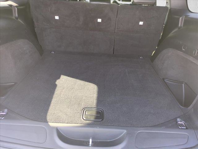 Used 2019 Jeep Grand Cherokee Altitude image 6