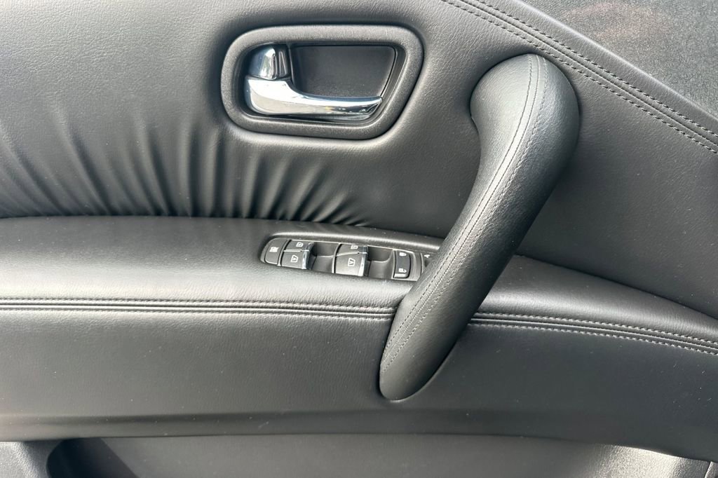 Used 2024 Nissan Armada SV w/ Cargo Package AWD/4WD image 11