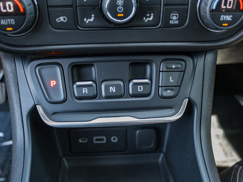 Used 2020 GMC Terrain SLE w/ Driver Convenience Package FWD image 21
