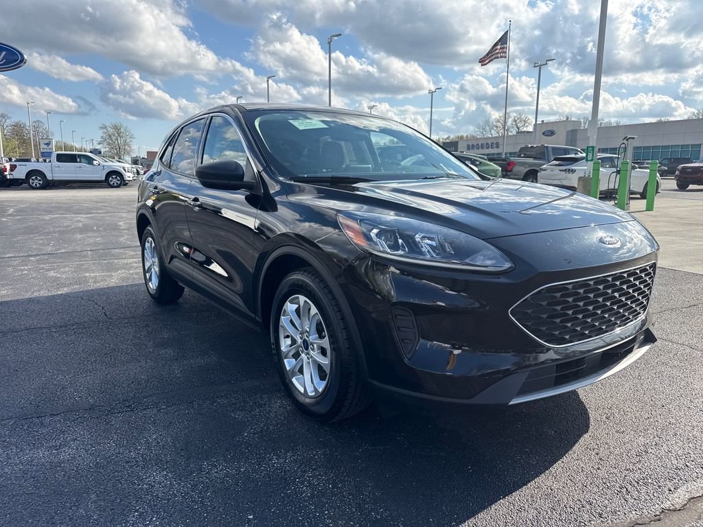 Used 2022 Ford Escape SE w/ Convenience Package FWD image 4