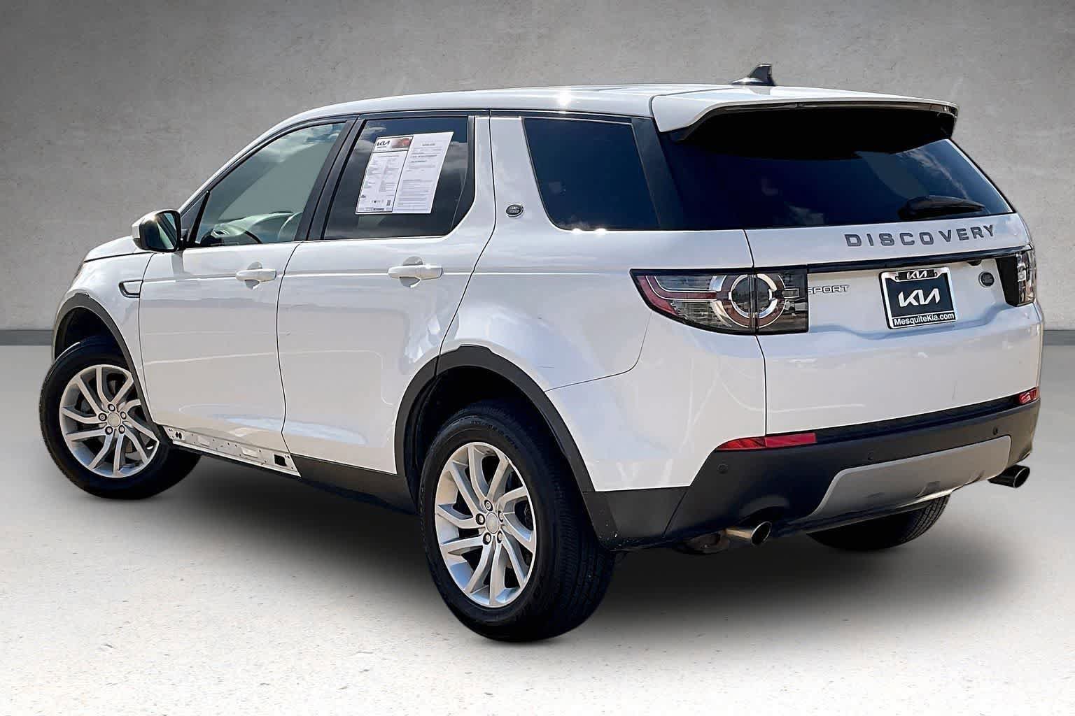 Used 2016 Land Rover Discovery Sport HSE AWD/4WD image 4