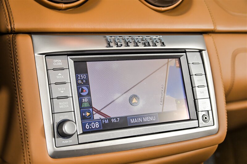 Used 2010 Ferrari California RWD image 27