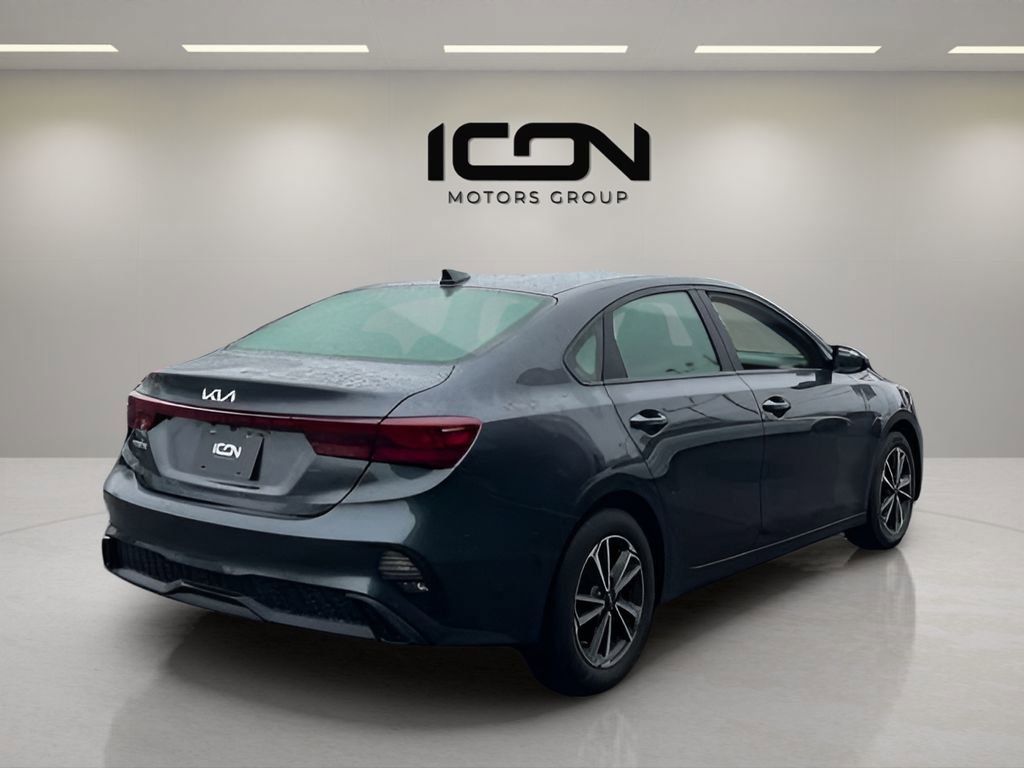 Used 2023 Kia Forte LXS FWD image 5