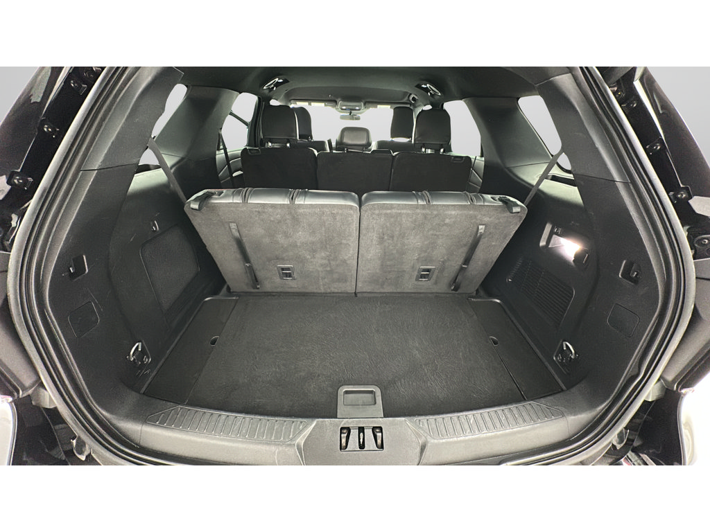 Used 2025 Ford Explorer ST-Line w/ ST-Line Street Pack AWD/4WD image 20