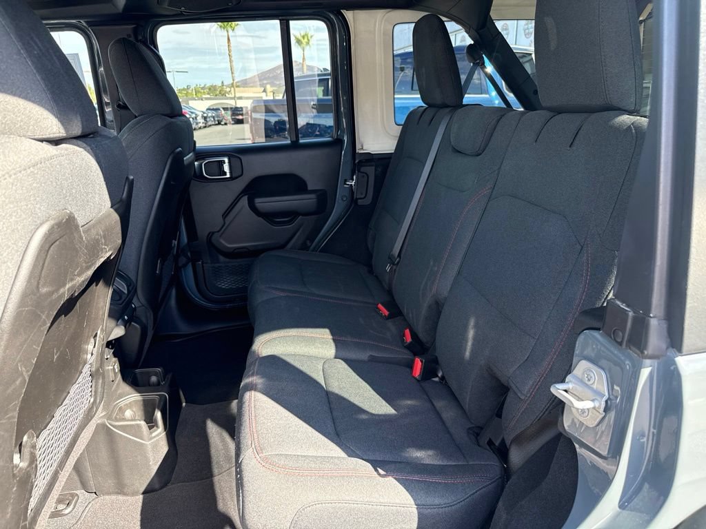 Certified 2025 Jeep Wrangler Unlimited Rubicon w/ Convenience Group AWD/4WD image 15