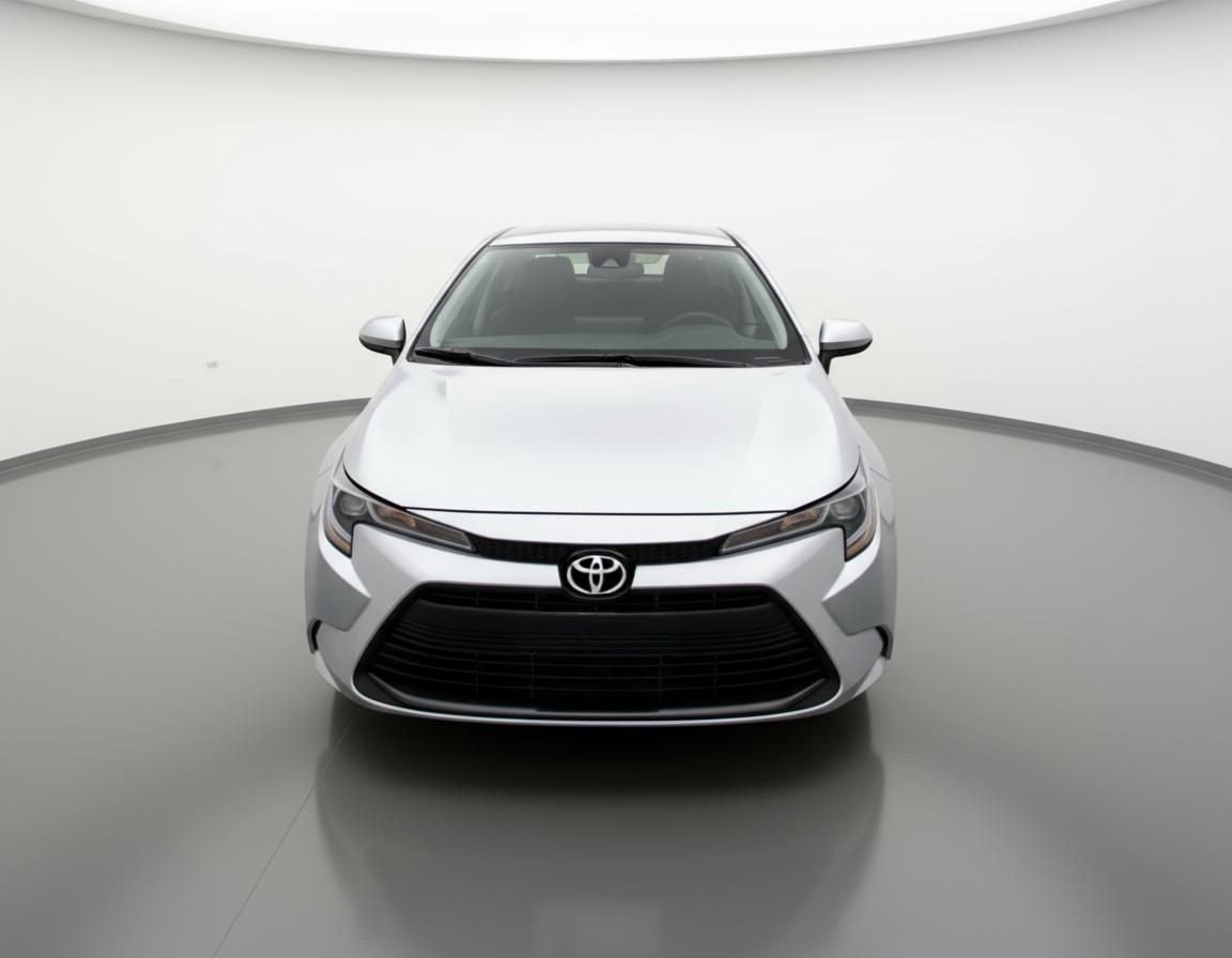 Used 2025 Toyota Corolla LE image 2