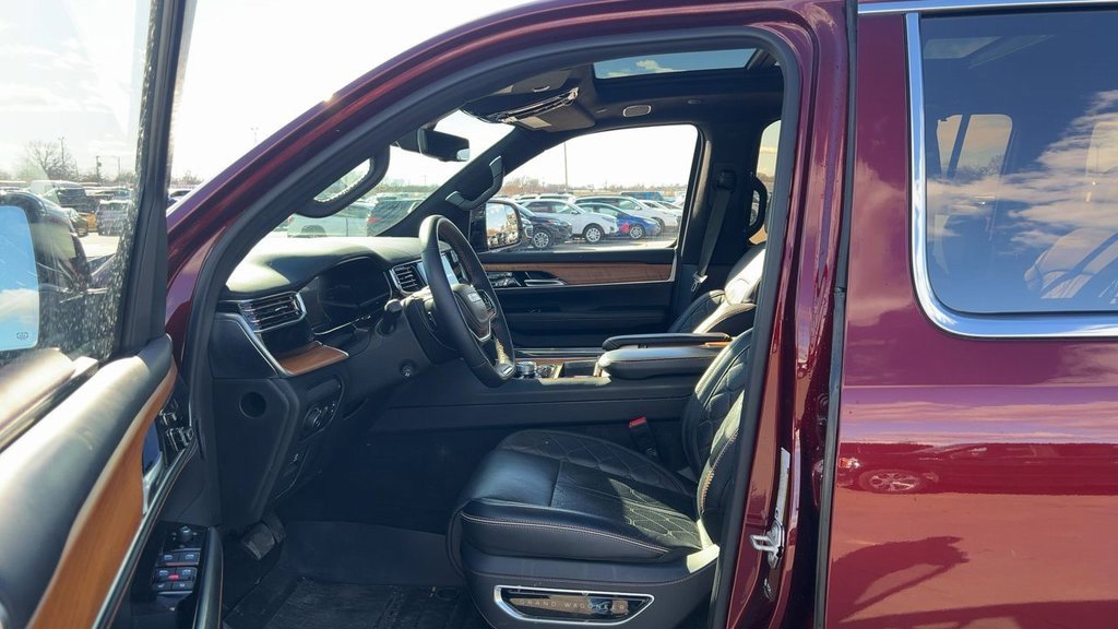 Used 2024 Jeep Grand Wagoneer Series III w/ Rear Seat Video Group 1 image 10