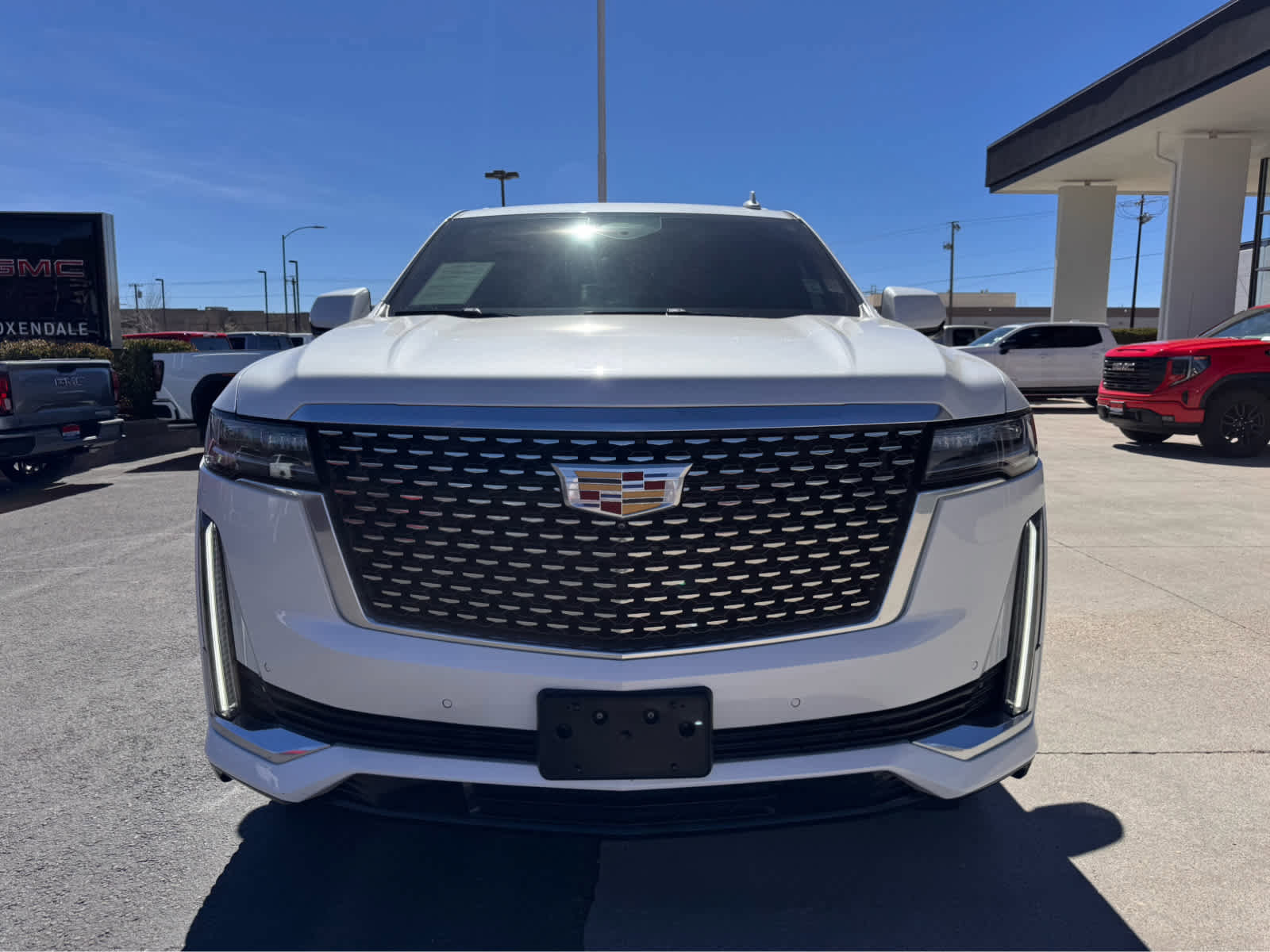 Used 2022 Cadillac Escalade Luxury image 8
