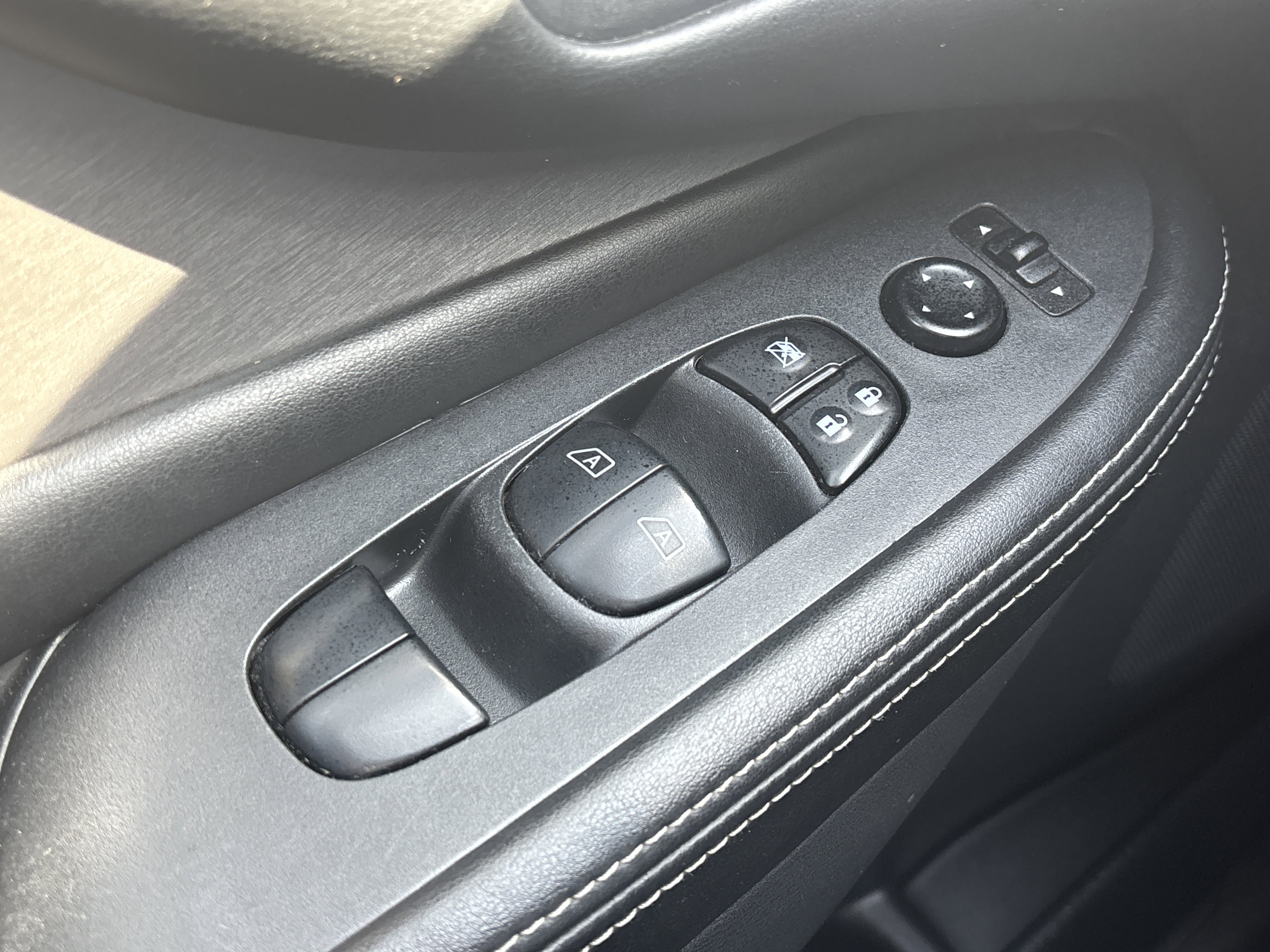 Used 2020 Nissan Murano SV image 28