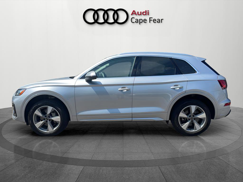 Used 2023 Audi Q5 Premium w/ Premium Plus Package AWD/4WD image 2