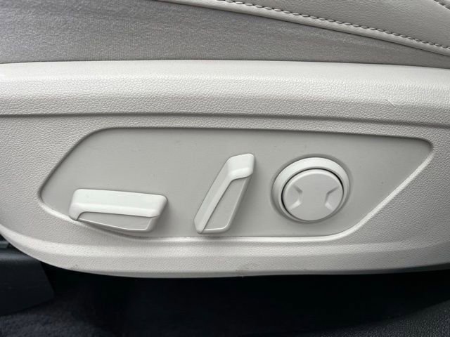 Certified 2025 Kia Sorento SX image 21