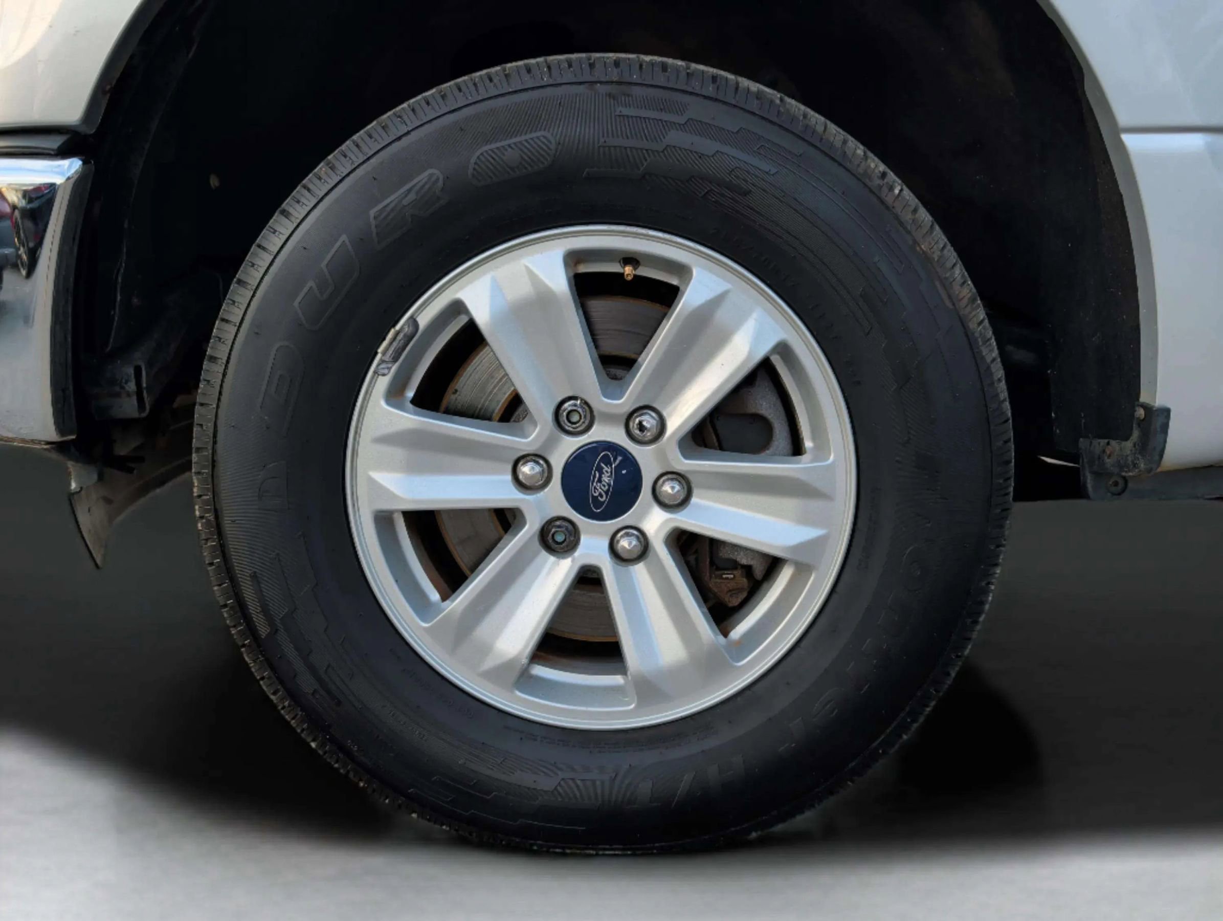 Used 2015 Ford F150 XLT AWD/4WD image 40