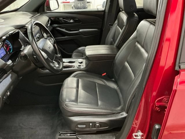 Used 2023 Chevrolet Traverse RS FWD image 13