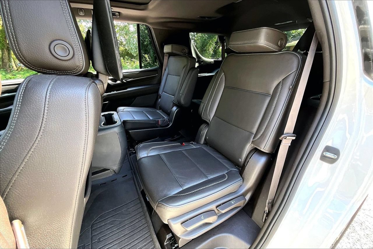 Used 2023 GMC Yukon Denali w/ Denali Reserve Package AWD/4WD image 19