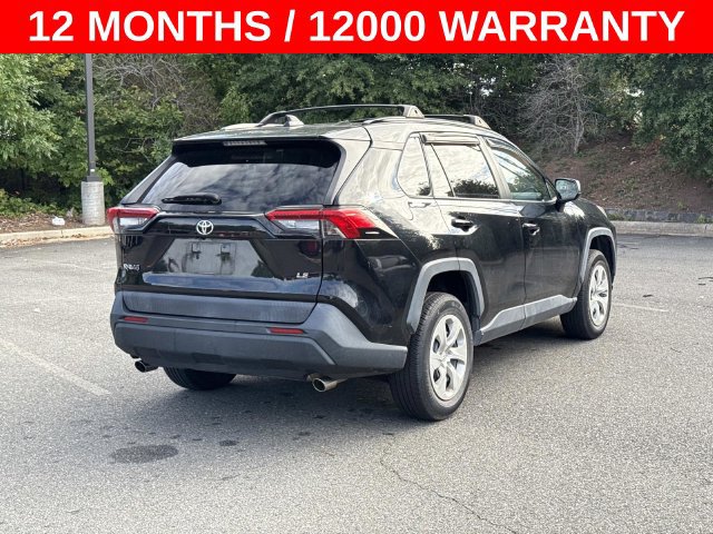 Used 2019 Toyota RAV4 LE FWD image 2