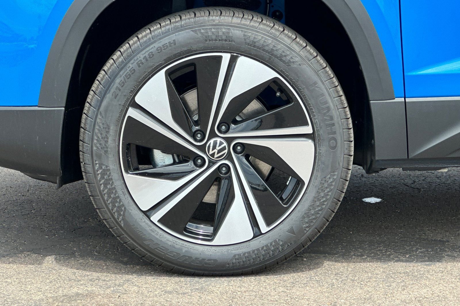New 2026 Volkswagen Taos SE AWD/4WD image 25
