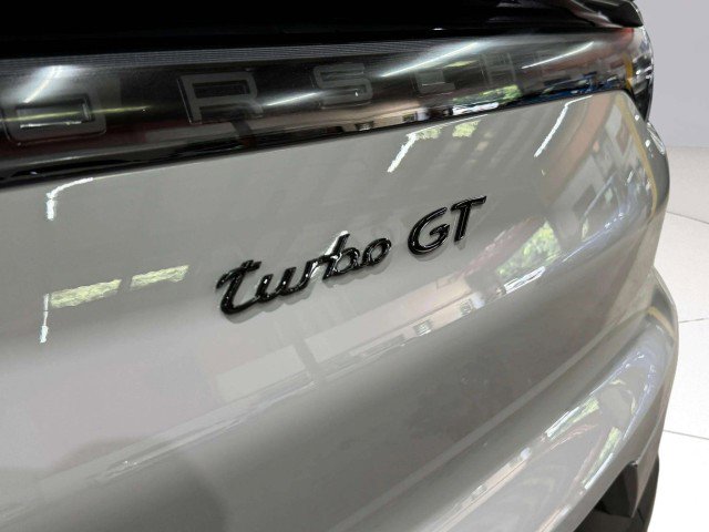 Used 2022 Porsche Cayenne Turbo GT image 90