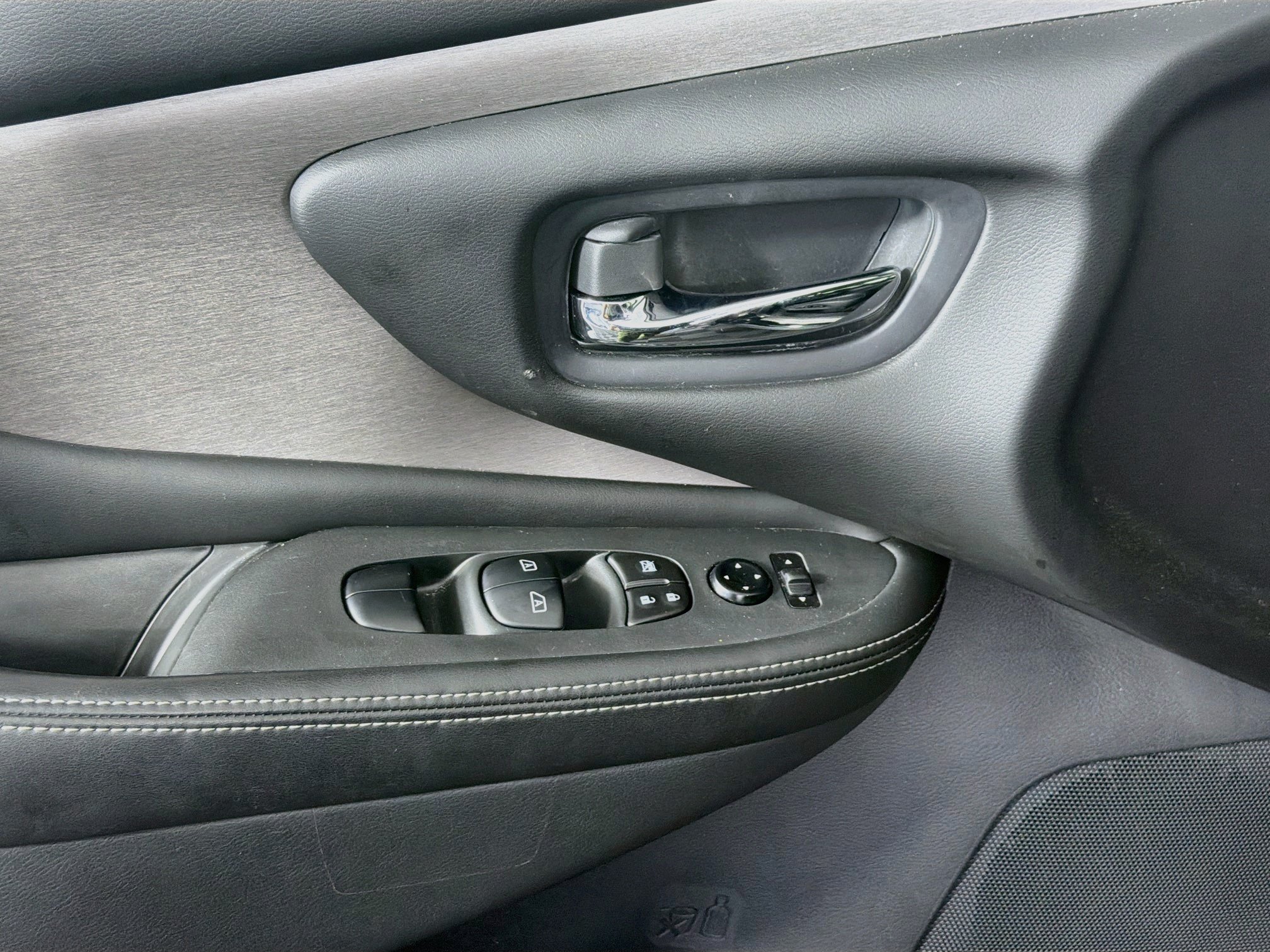Used 2024 Nissan Murano SV w/ SV Midnight Edition Package FWD image 15