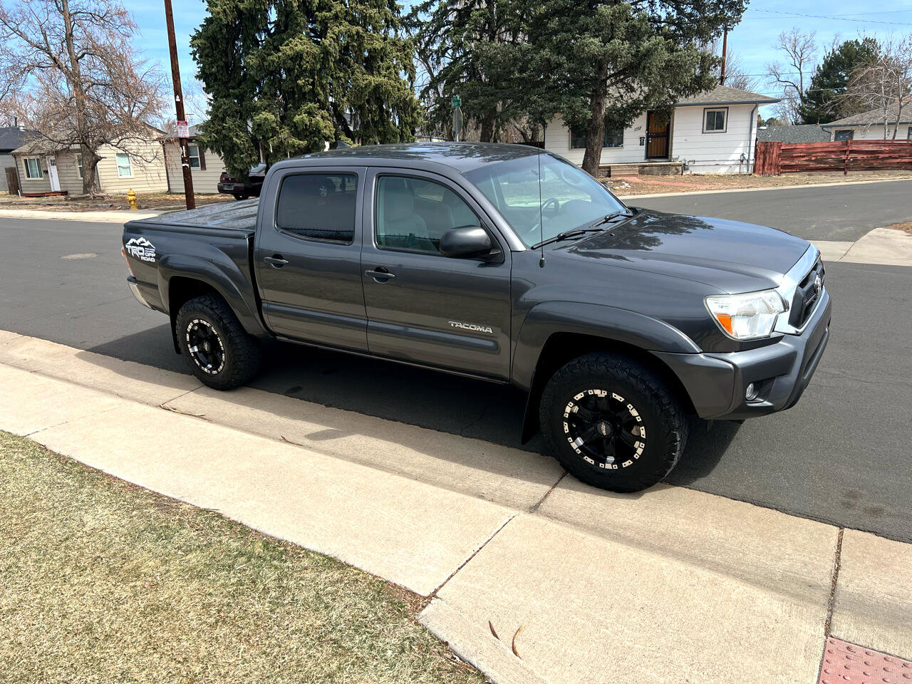 Used 2015 Toyota Tacoma 4x4 Double Cab image 4