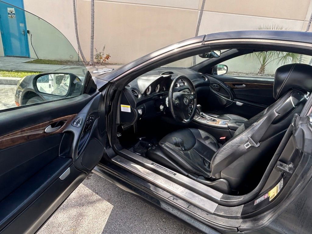 Used 2011 Mercedes-Benz SL 550 image 9