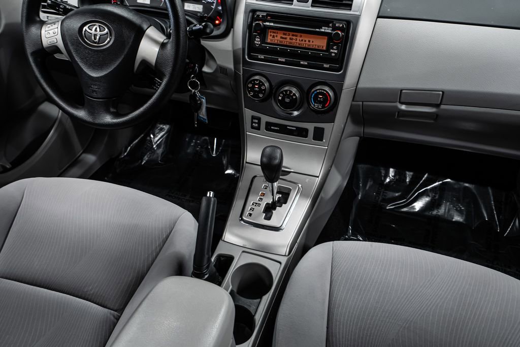 Used 2012 Toyota Corolla LE image 17