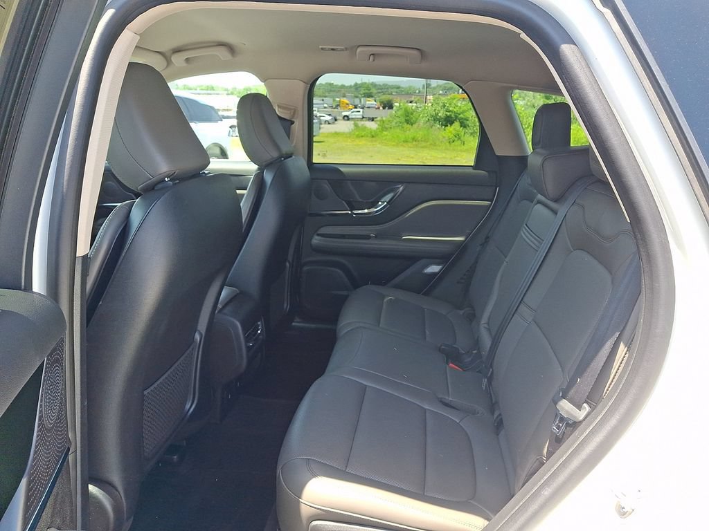 Used 2023 Lincoln Corsair Reserve w/ Equipment Group 201A AWD/4WD image 10