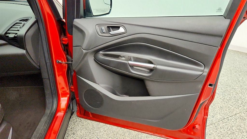 Used 2019 Ford Escape SEL FWD image 24