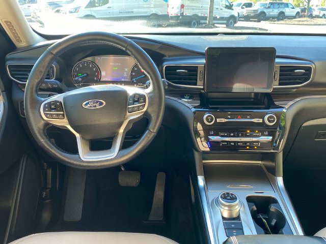 Used 2021 Ford Explorer Limited w/ Hybrid Equipment Group 310A RWD image 8