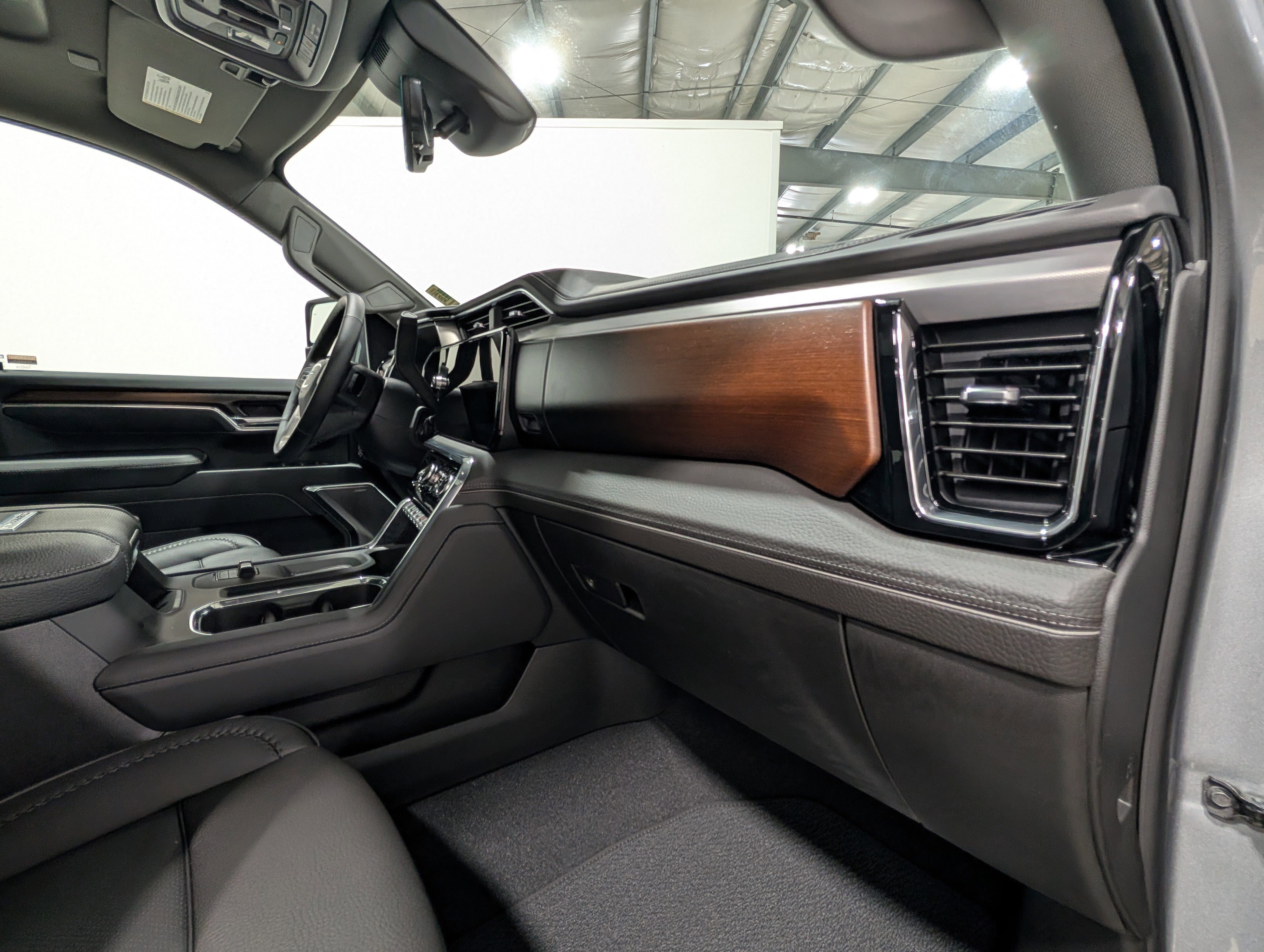 Used 2026 GMC Sierra 3500 Denali w/ Denali Reserve Package image 22