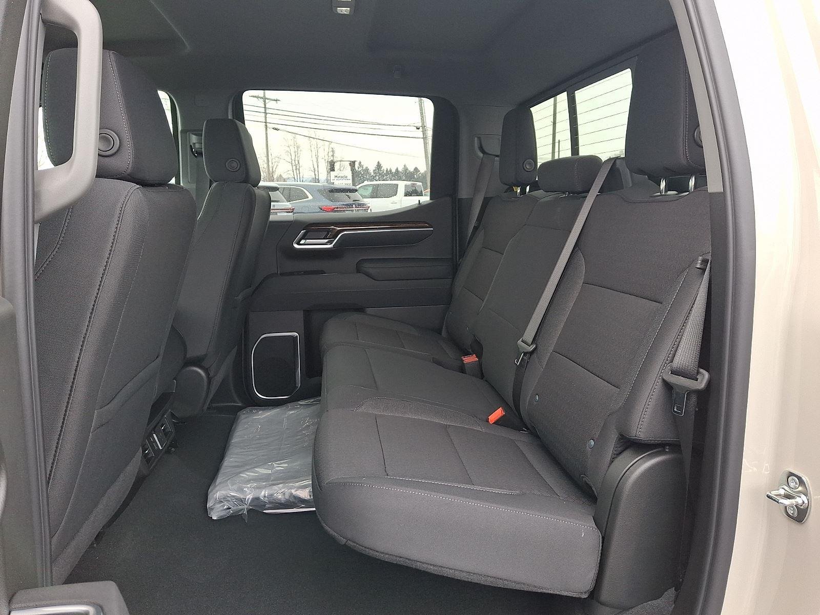 New 2026 GMC Sierra 1500 SLE w/ Preferred Package AWD/4WD image 6